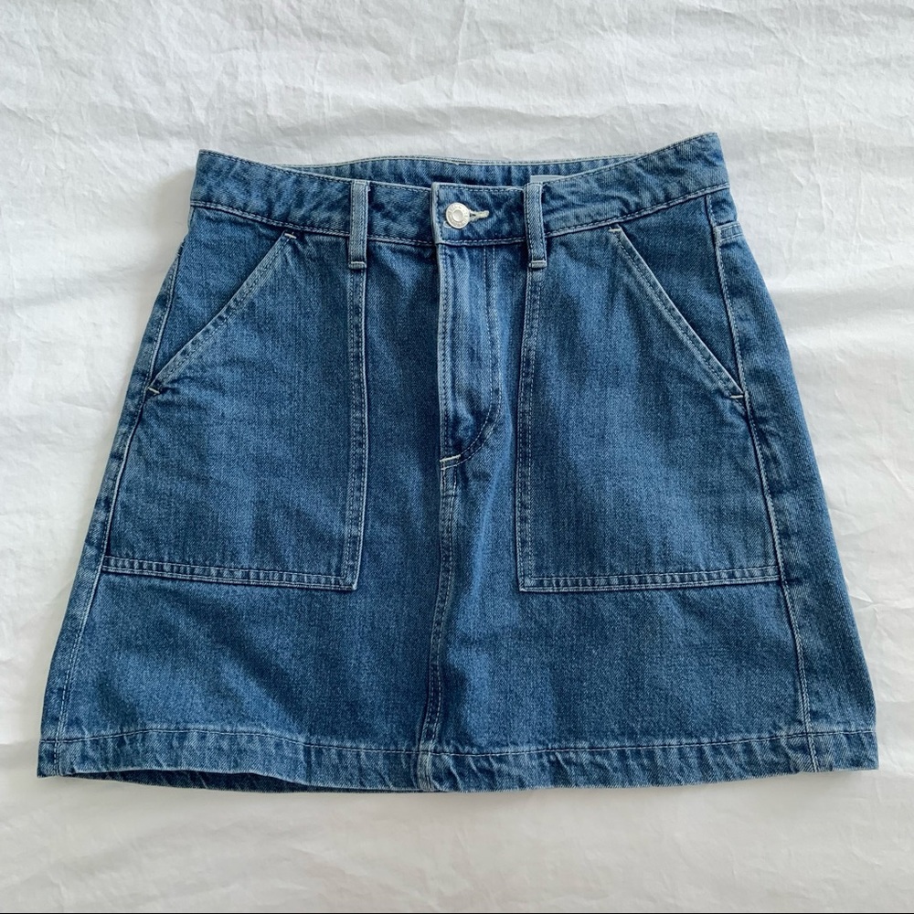 Denim mini skirt with oversized pockets - H&M &Denim US6 - Picture 1 of 7